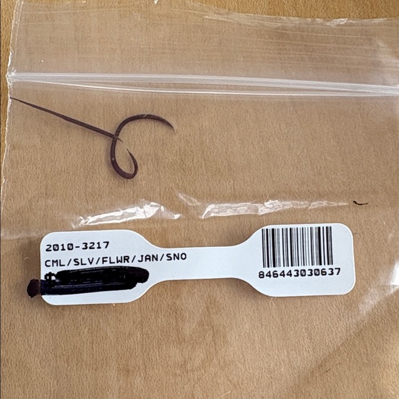 Chamilia January Snowdrop charm - Picture 6 of 6